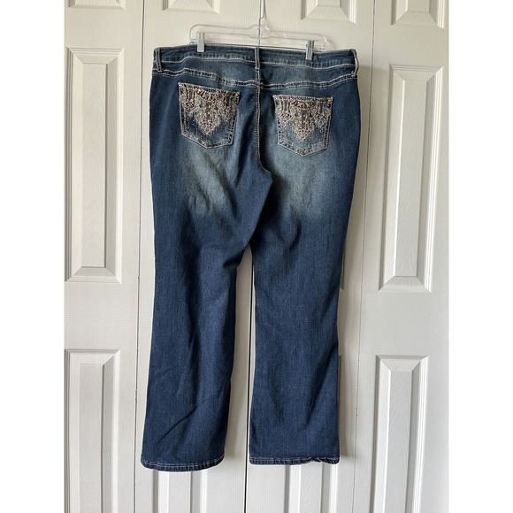 APT 9 Bootcut Jeans womens 20W flare rhinestone bling embroidered pockets - Picture 3 of 12